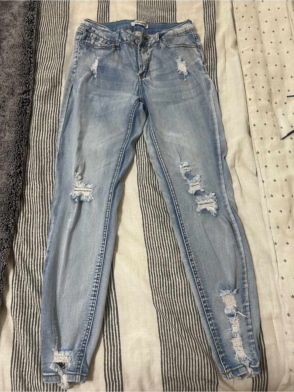 Light Blue Distressed Women's Skinny Jeans -